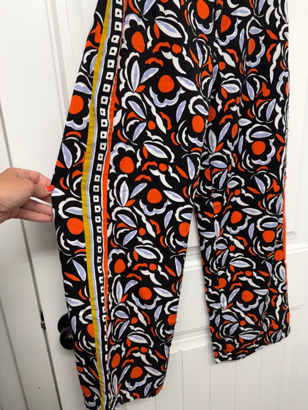Anthropologie Bold Floral Wide-Leg flowy straight leg Pants size 4